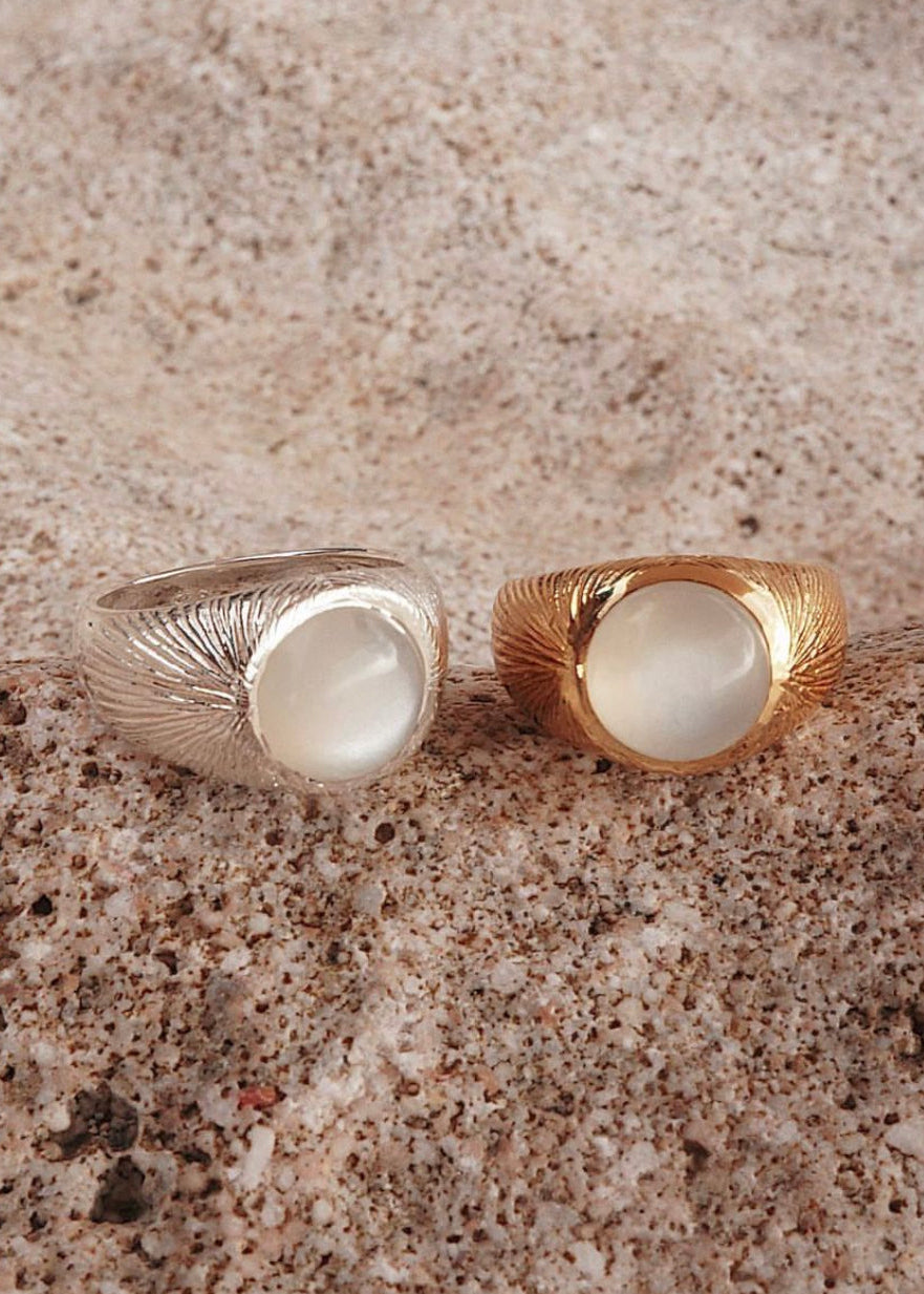 Radiance Ring / moonstone