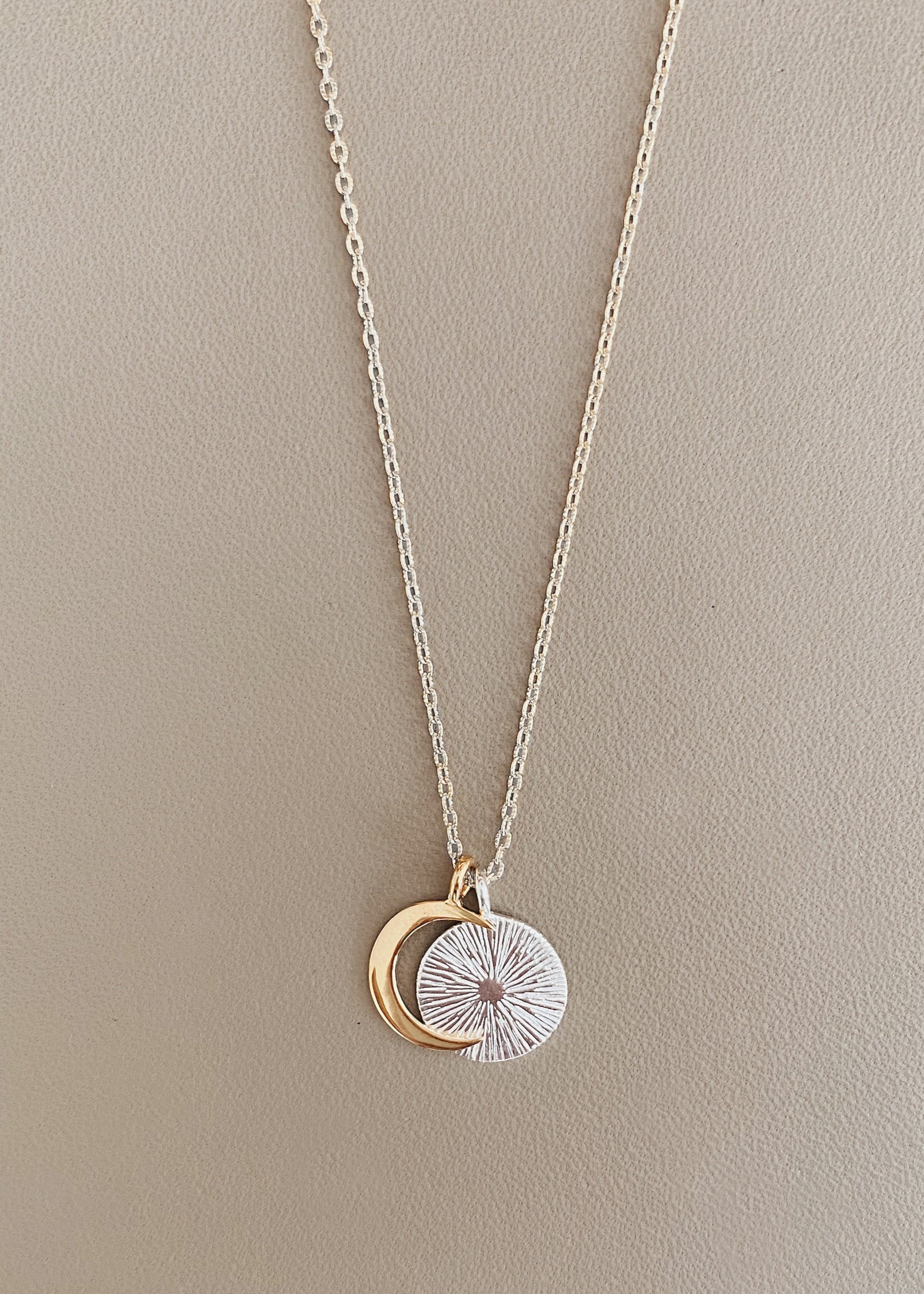 Demi Eclipse Necklace / silver