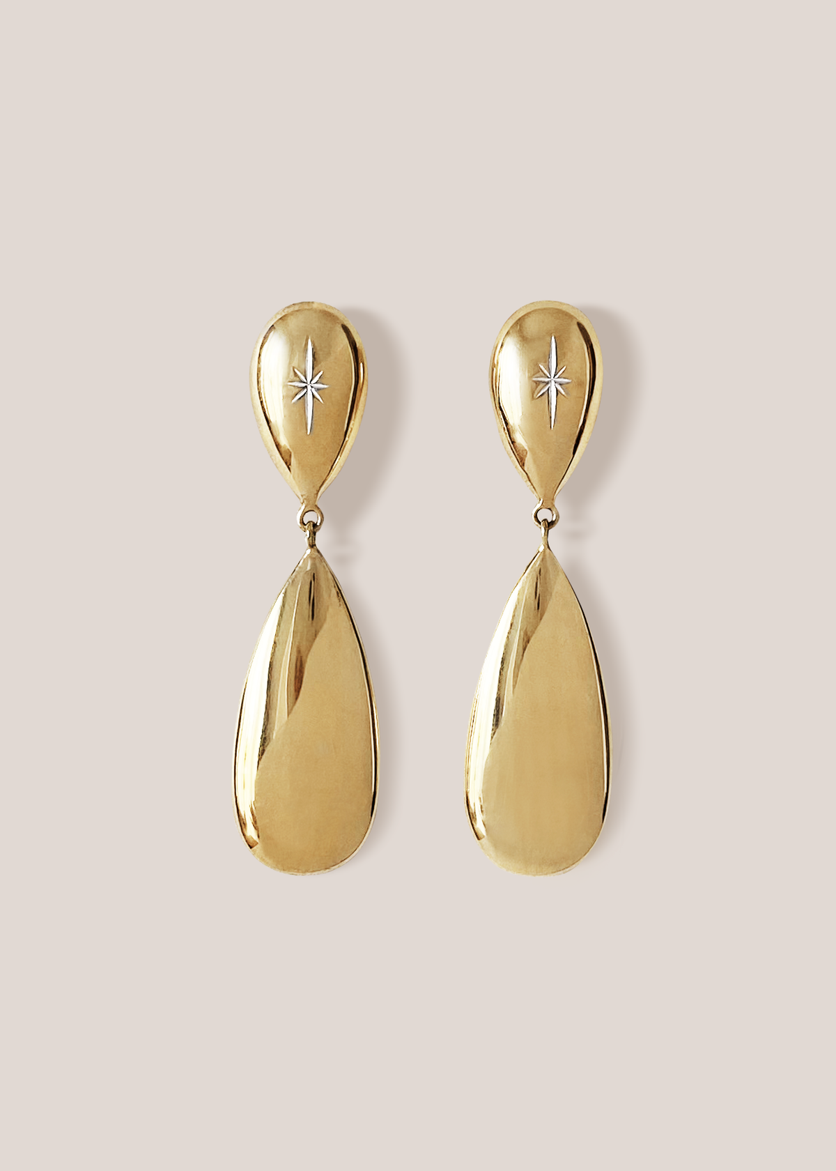 Lady's ear drops earrings, Resin, 14k gold plated, Statement earrings, Wink hotsell Atelier (Ksana' Collection)