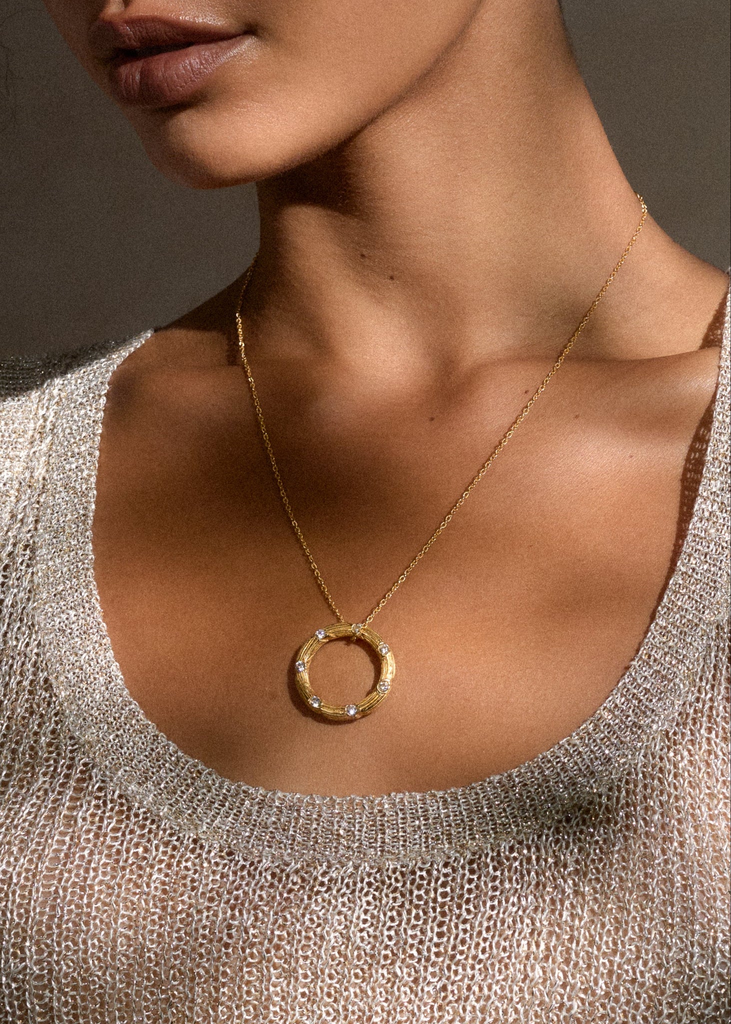 Halo Necklace / gold