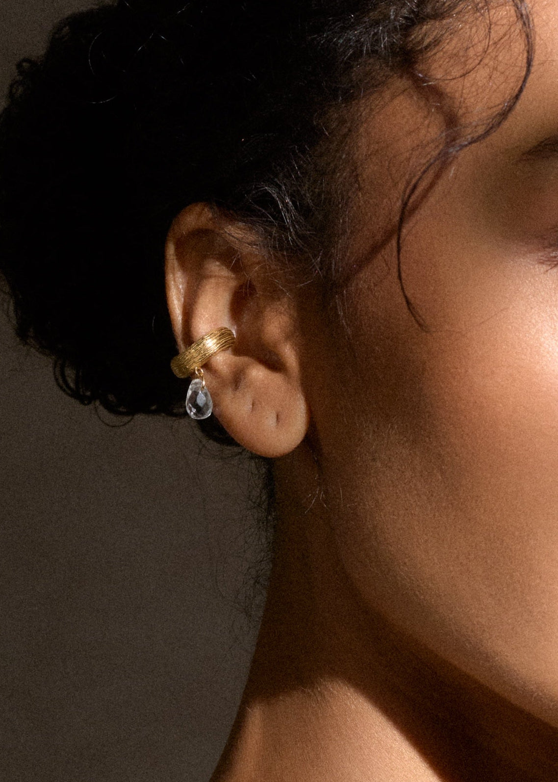 Droplet Ear Cuff / gold