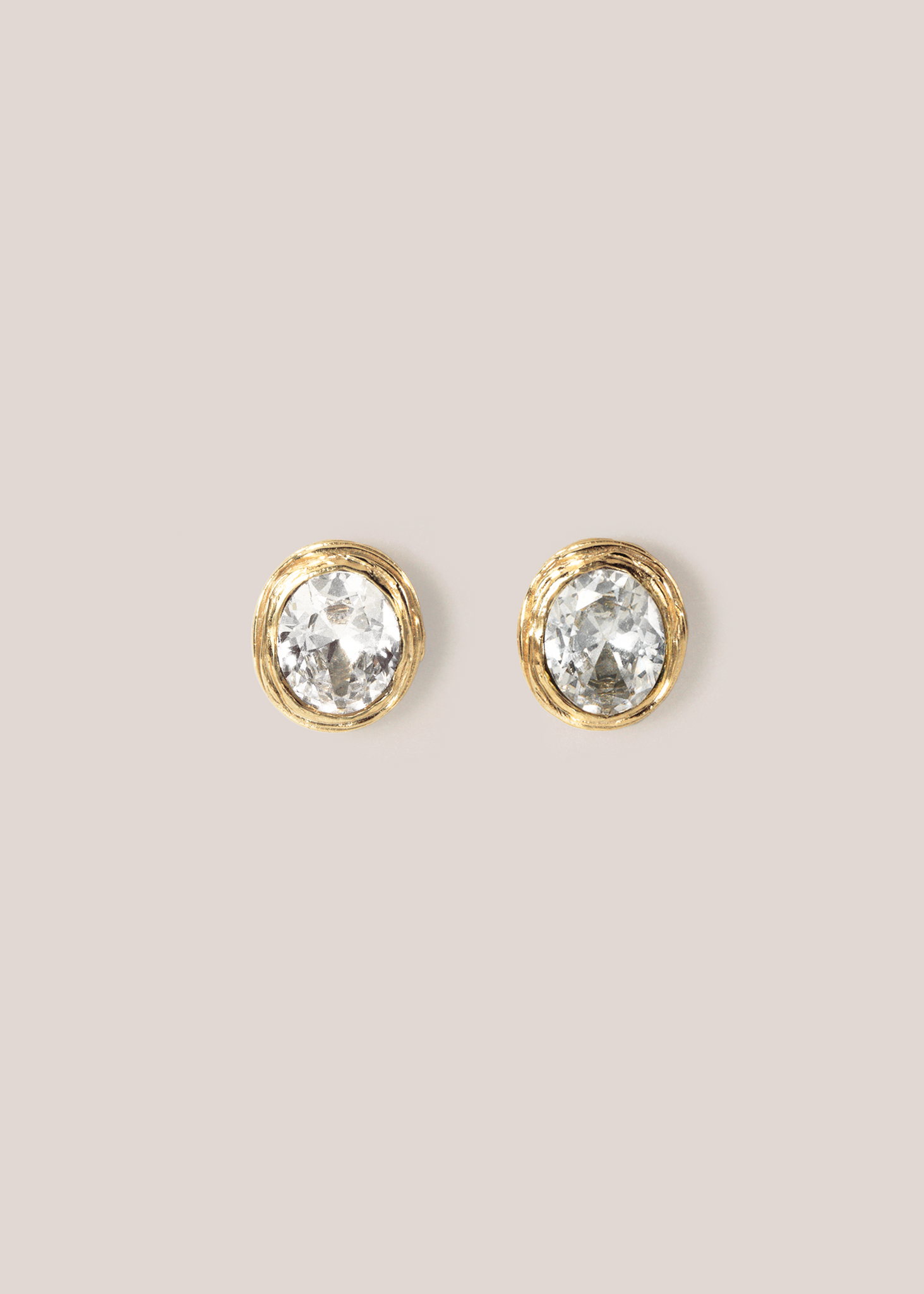 Vela Oval Studs / gold