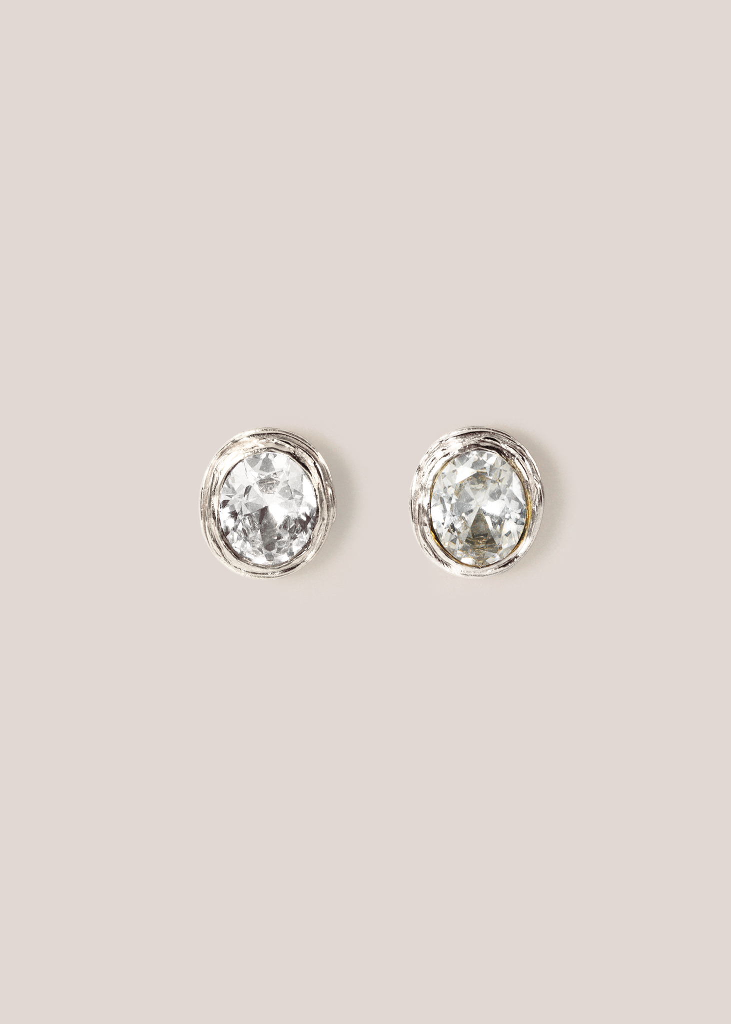 Vela Oval Studs / silver