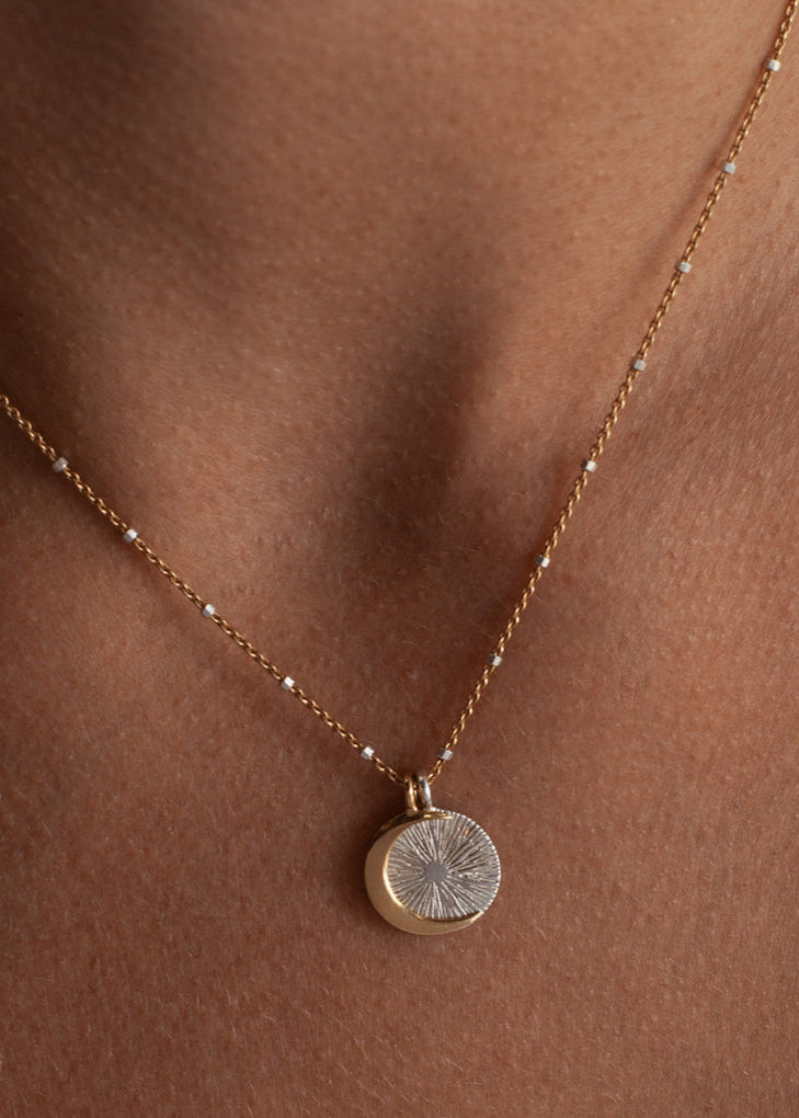 Demi Eclipse Necklace / gold