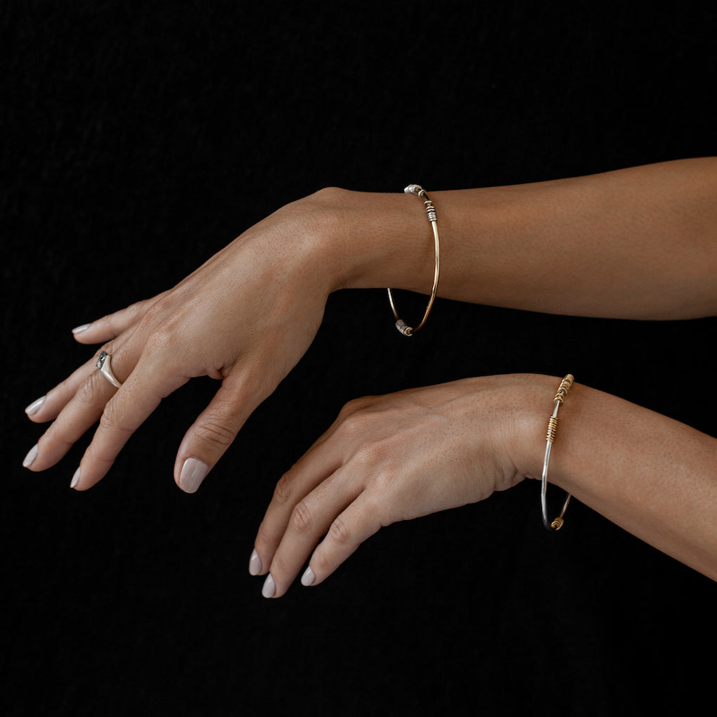 Iza-Jewelry-Satellite Bangle | Gold