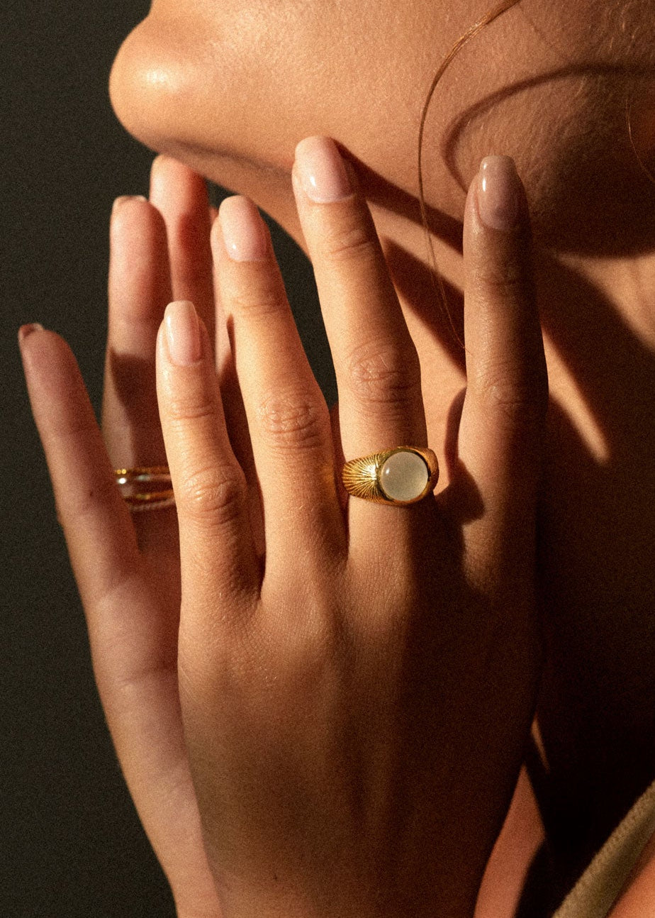 Radiance Ring / moonstone
