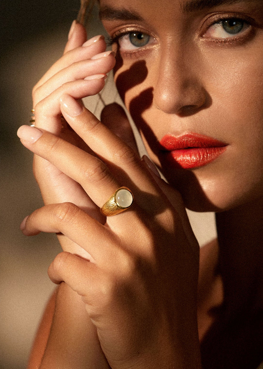 Radiance Ring / moonstone