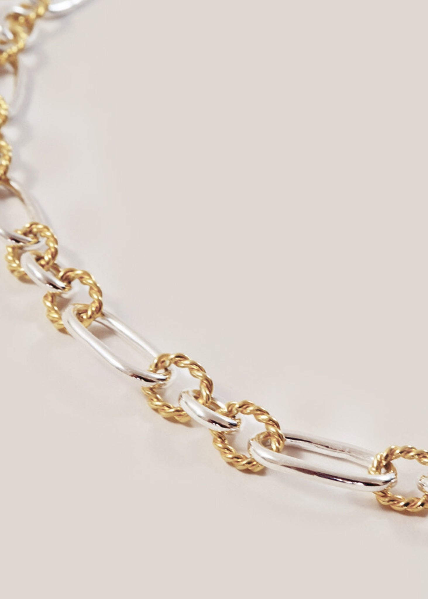 Connected Necklace / silver