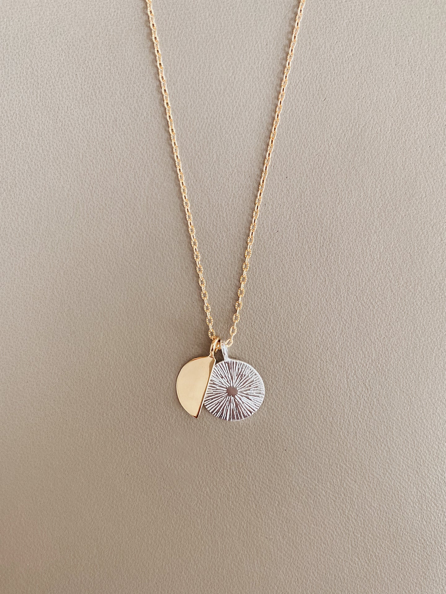 Demi Solstice Necklace / gold