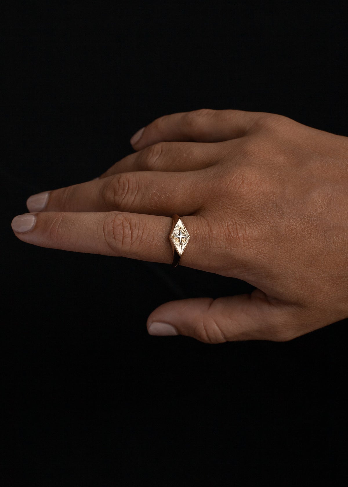 Eos Ring / gold | IZA JEWELRY