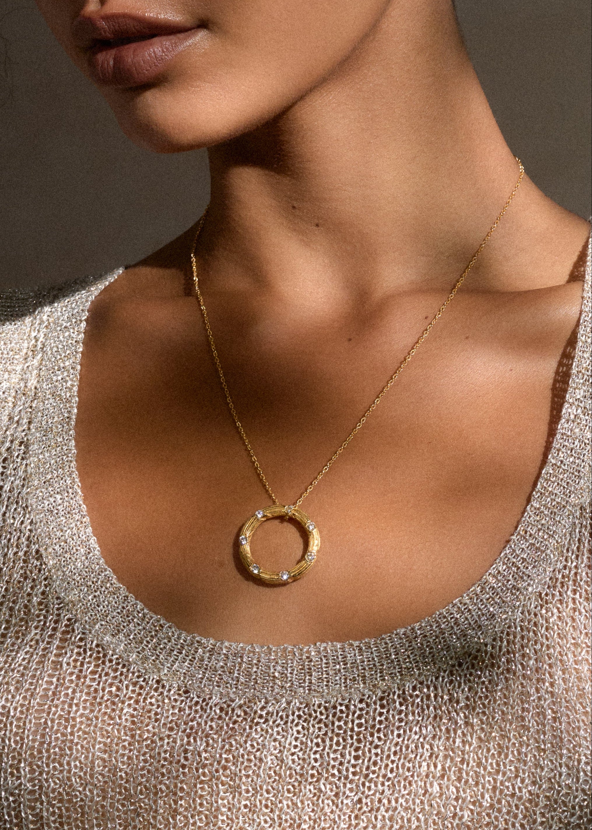 Halo Necklace / gold