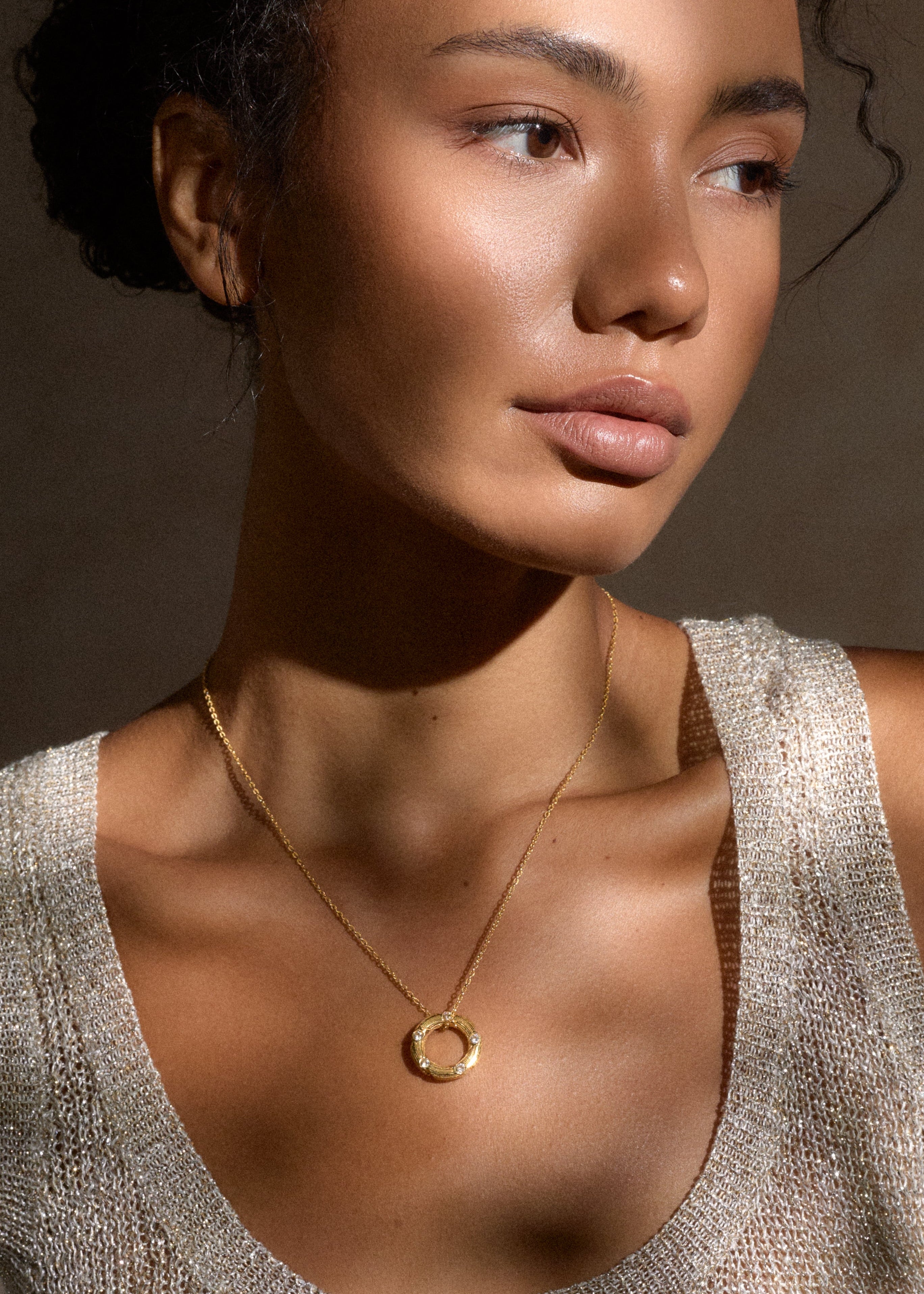 Demi Halo Necklace / gold