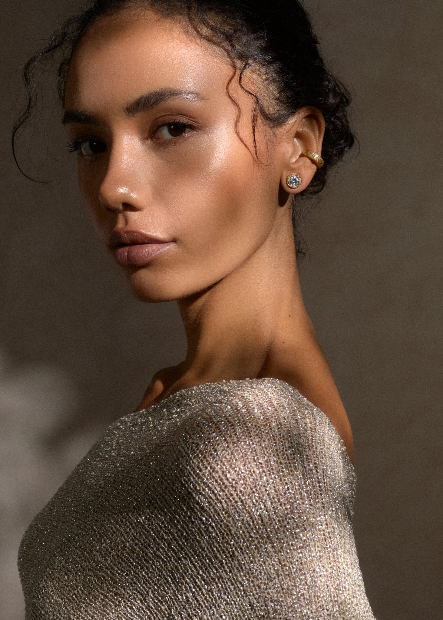 Vela Round Studs / gold