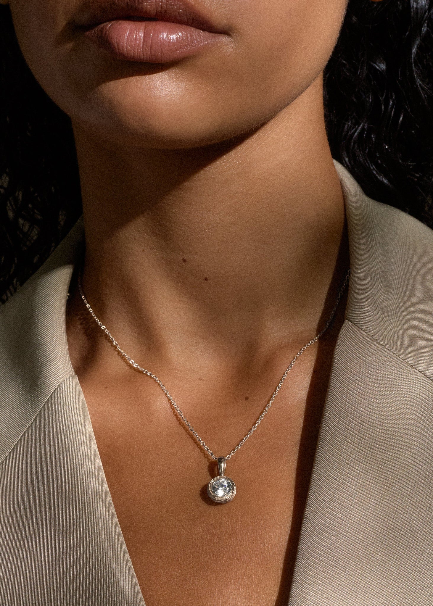 Vela Round Pendant / silver