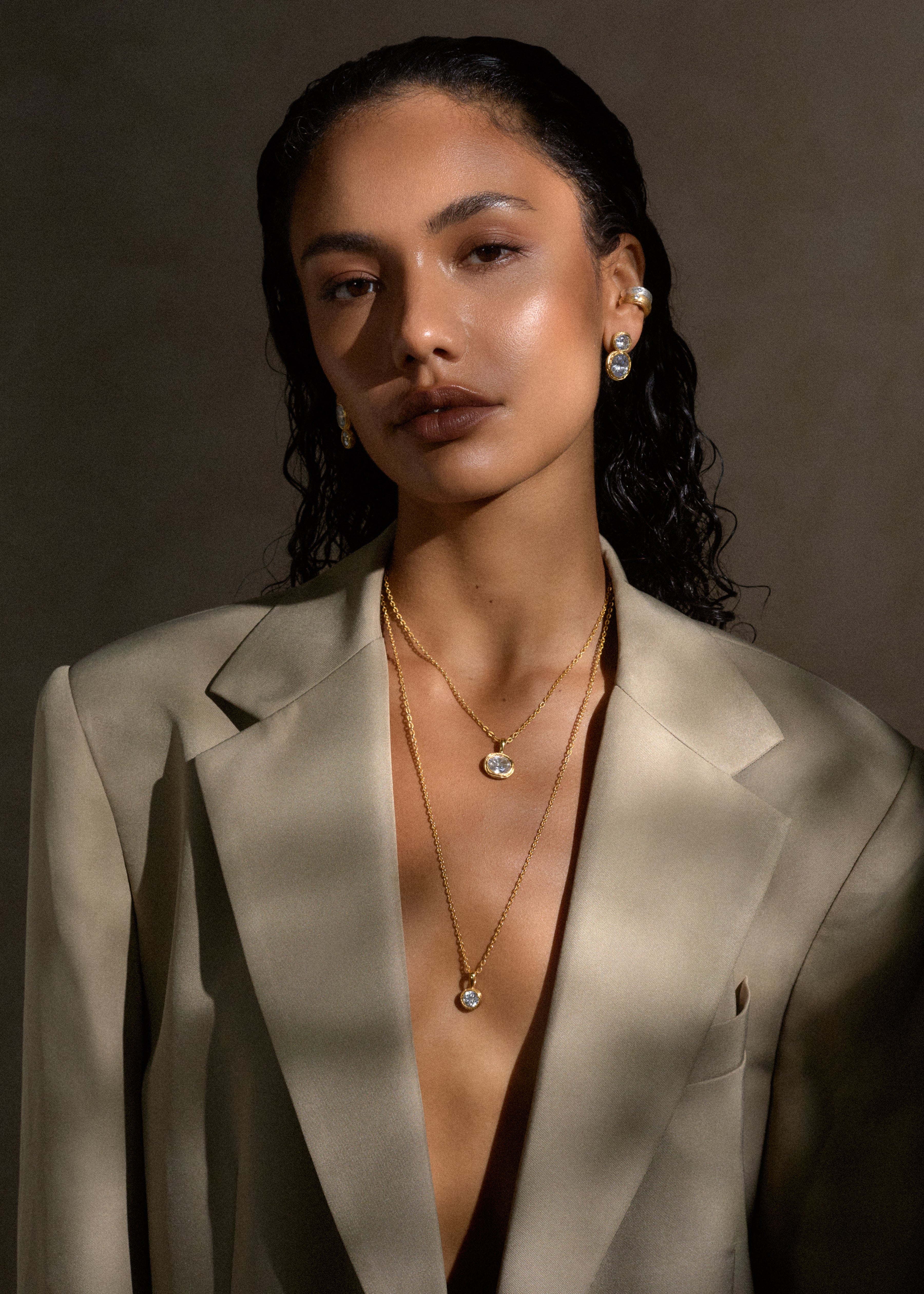 Vela Round Pendant / gold