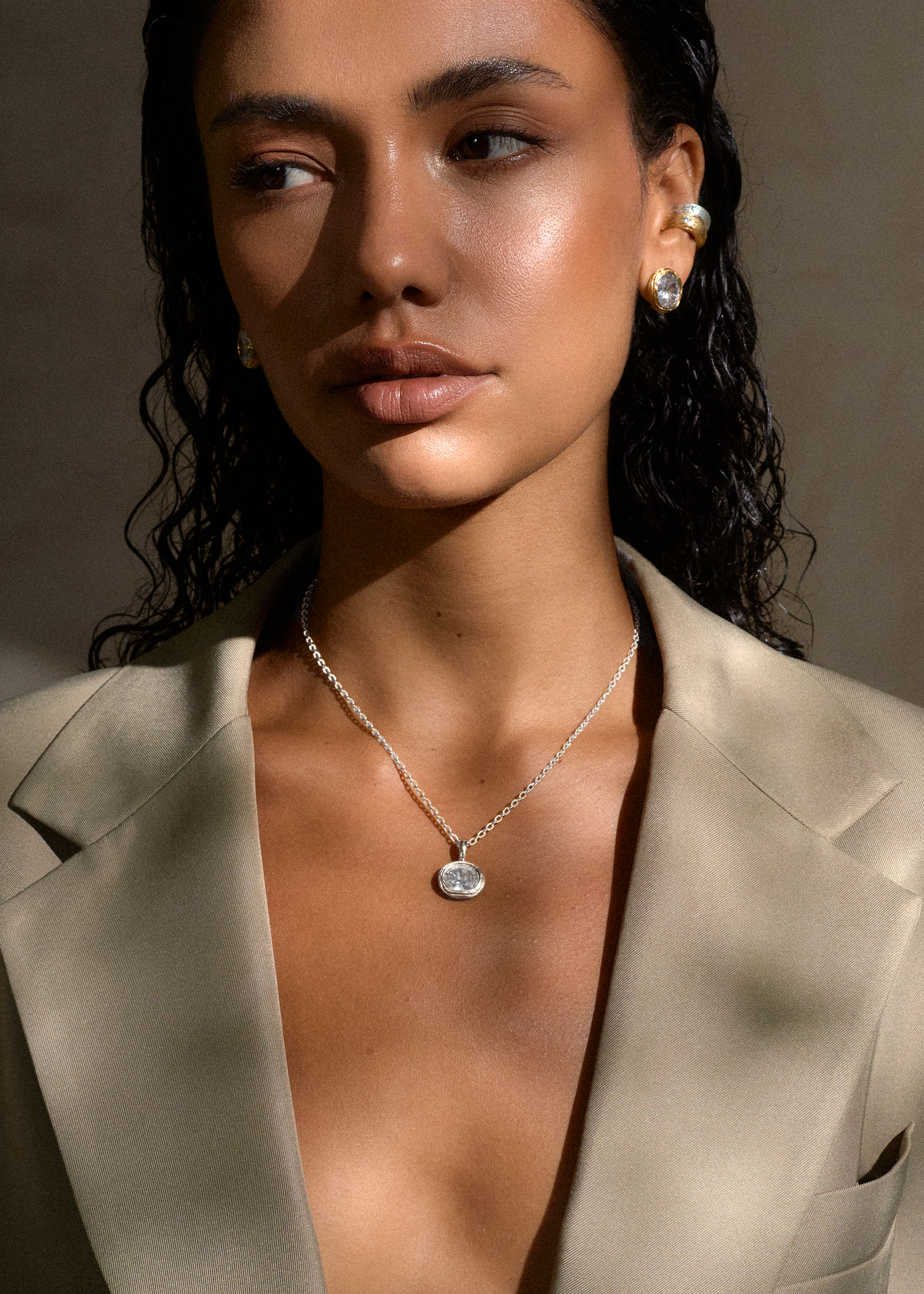 Vela Oval Pendant / silver