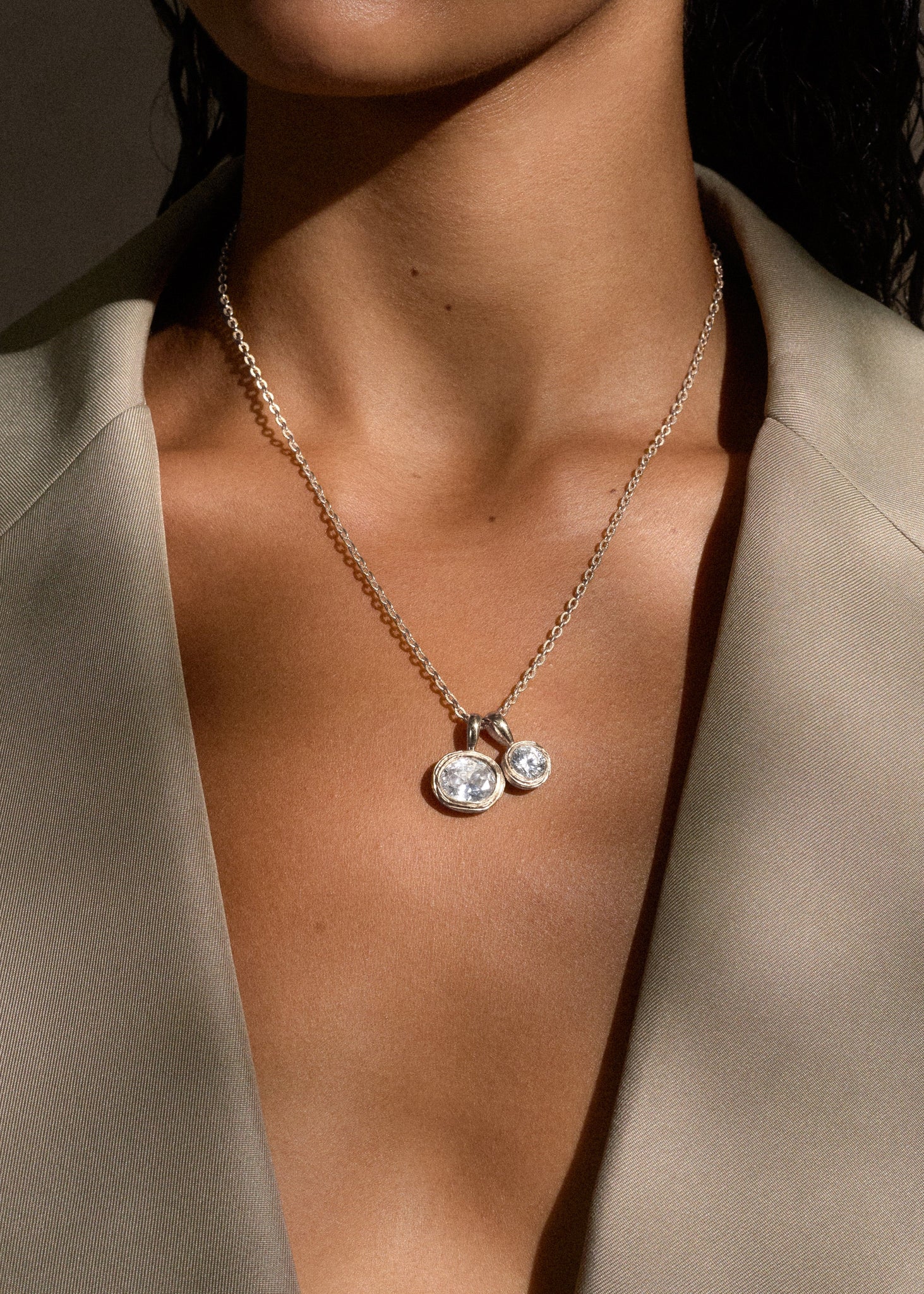 Vela Oval Pendant / silver