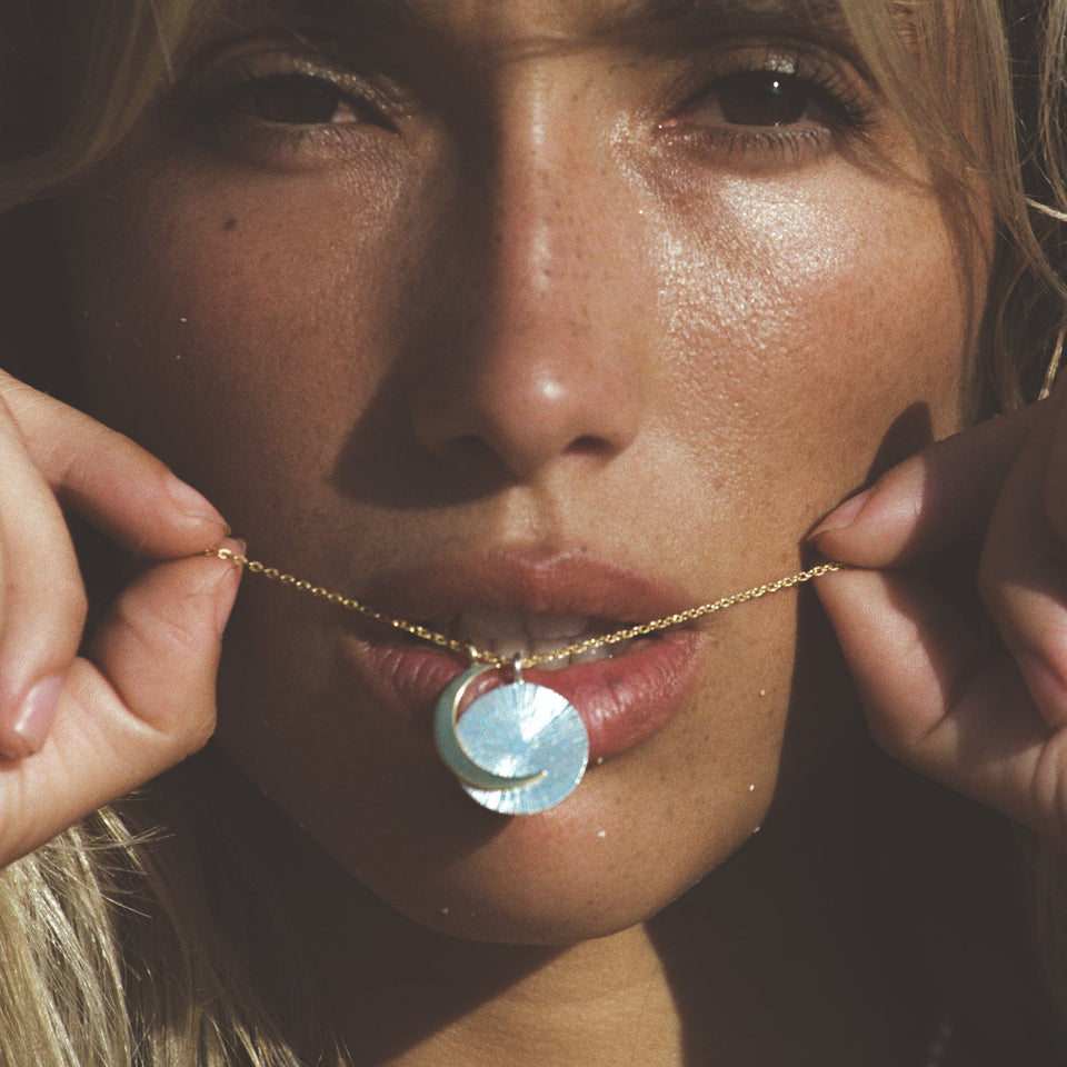 Eclipse Necklace / gold