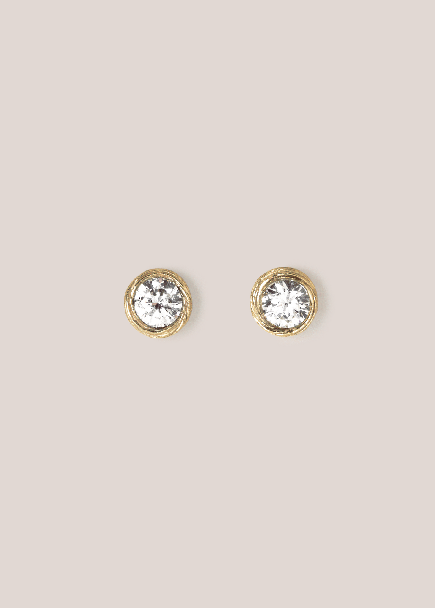 Vela Round Studs / gold