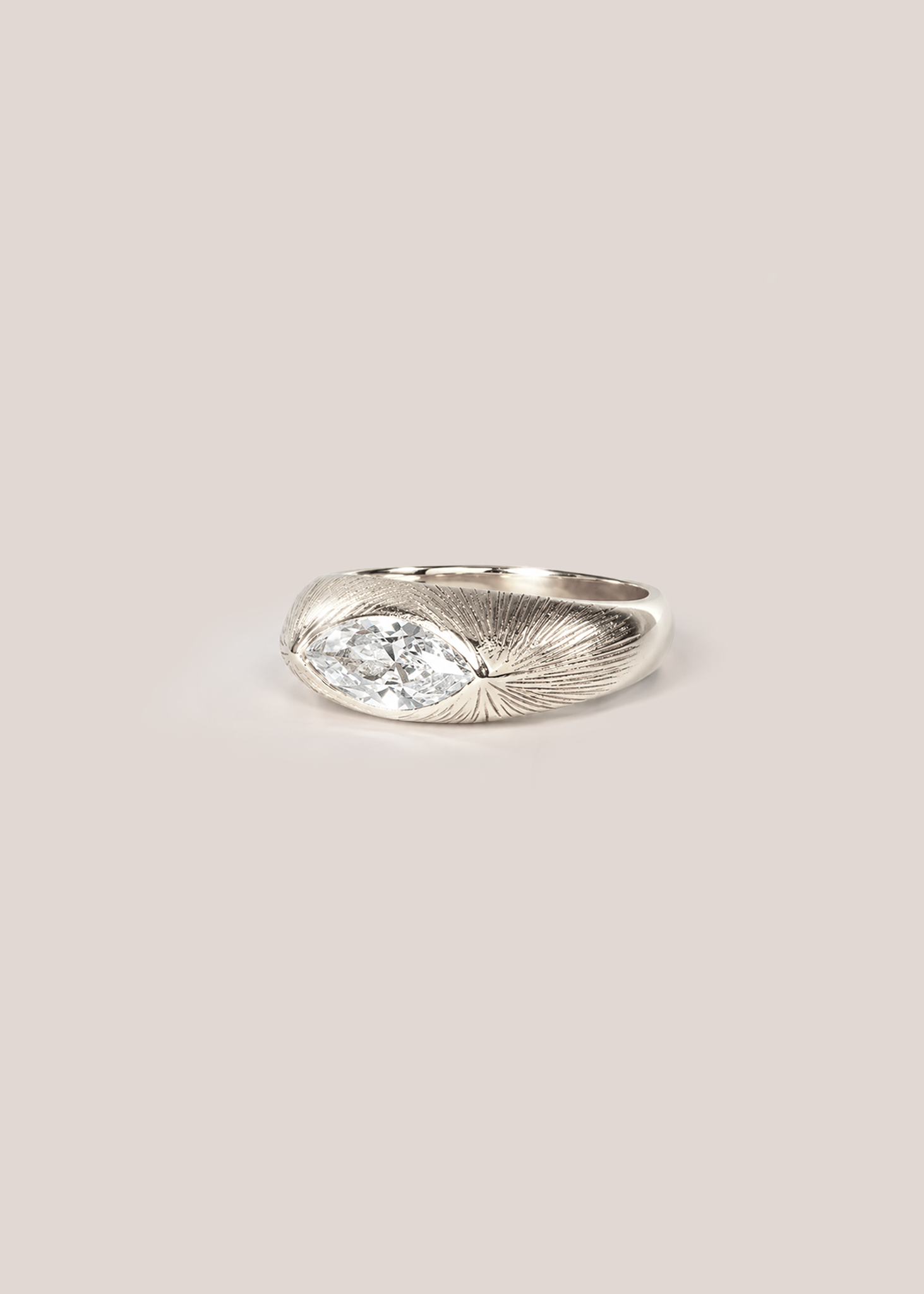 Demi Lumae Ring / silver